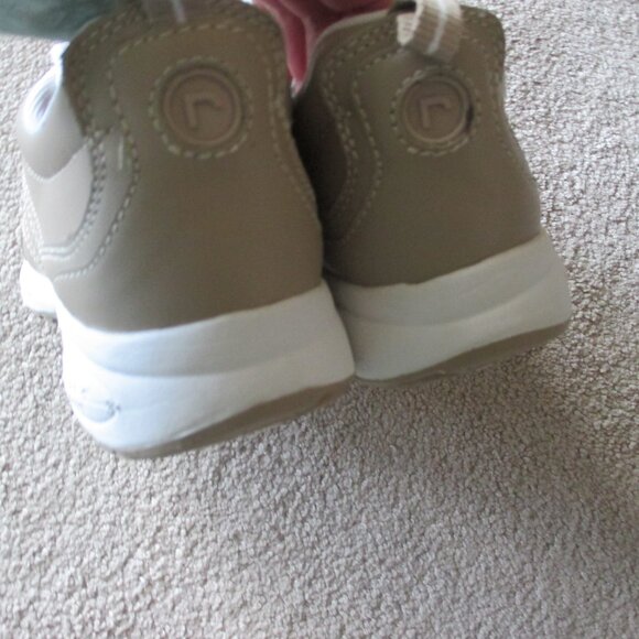 Rockport Sandy Sneakers Walking LIKE NEW Leather Womens Size 8.5 Shoes K59801 - Picture 5 of 13